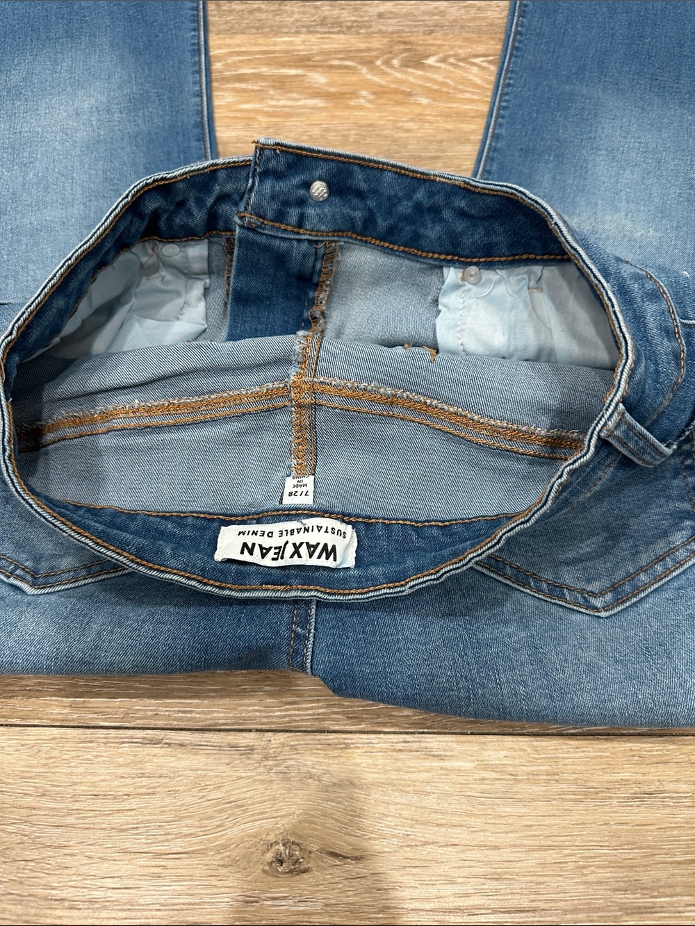 NWT! Wax Jean Indigo Flare Jeans with Frayed Hem - Picture 7 of 9